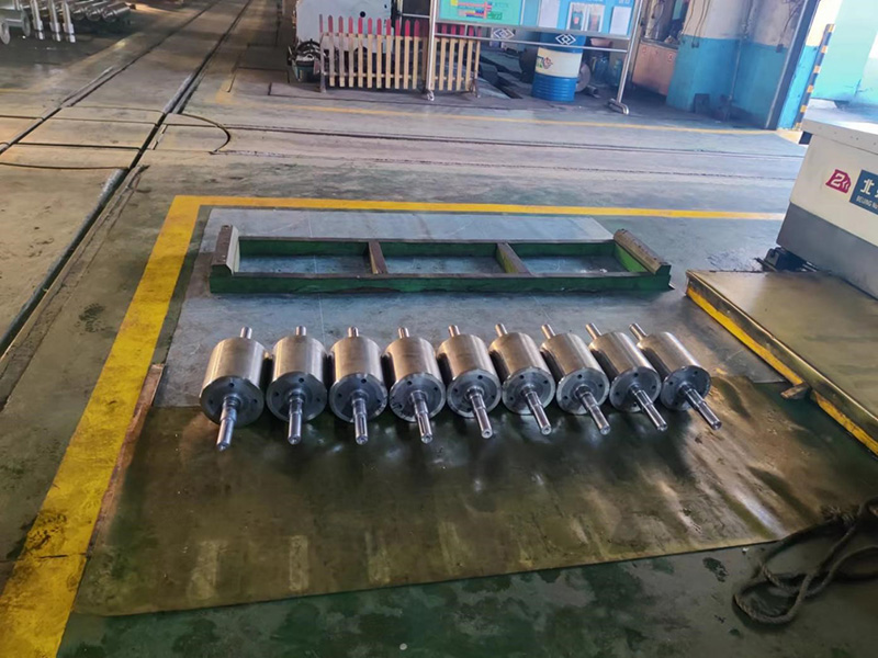 Small size roller for roller mill2